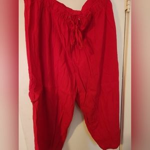 **2X 18/20W Red White Stag cropped pants